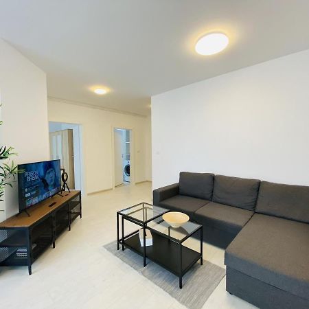 Charming Flat In Brasov With Balcony Panoramic View Lejlighed Eksteriør billede