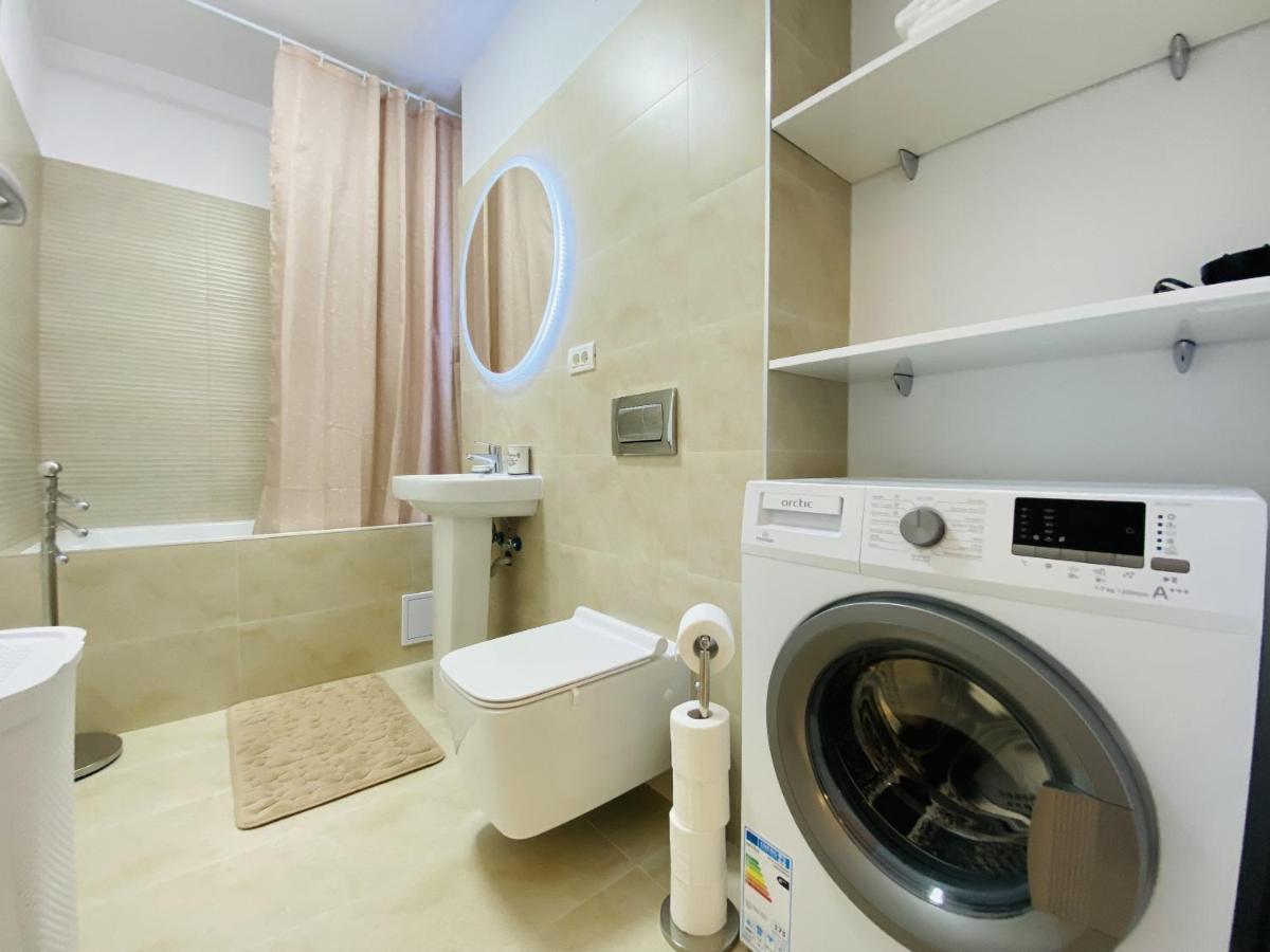 Charming Flat In Brasov With Balcony Panoramic View Lejlighed Eksteriør billede