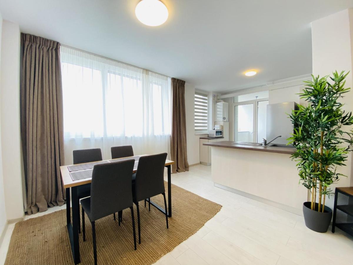 Charming Flat In Brasov With Balcony Panoramic View Lejlighed Eksteriør billede